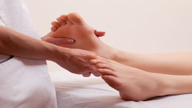 Choosing a Foot Doctor Near You - Digital Longevity