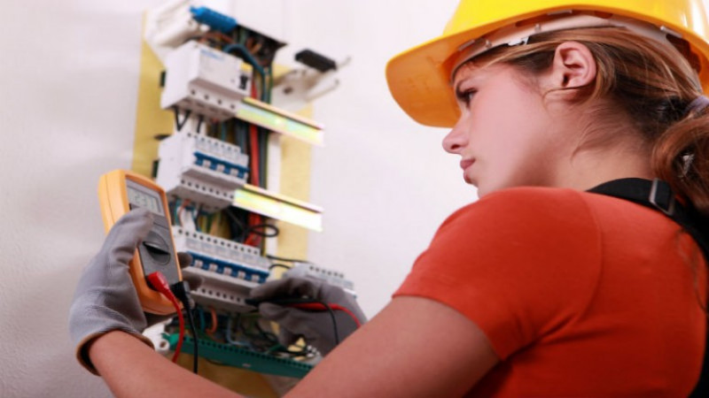 Choosing the best commercial electrical contractor